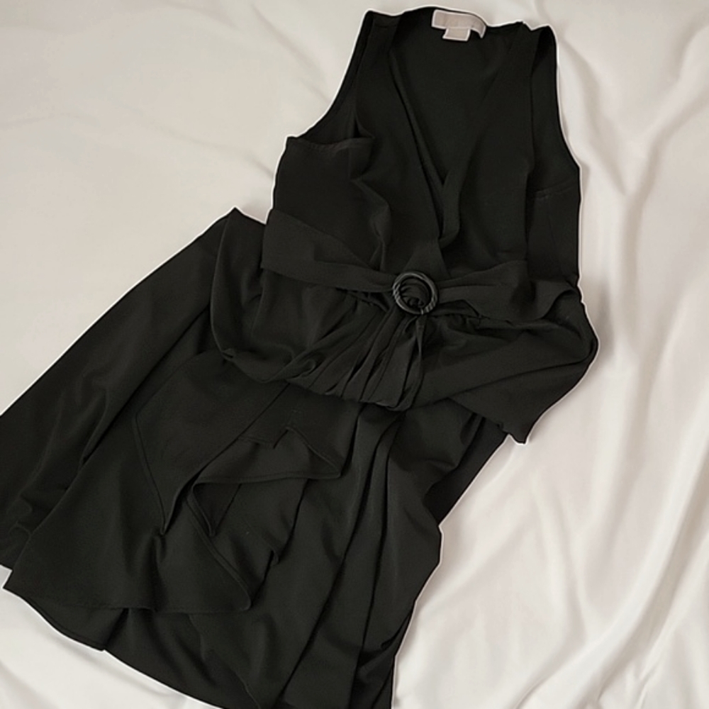 MICHAEL KORS Midi Perfect Black Dress Flowy Figure Flattering Belt Stretchy